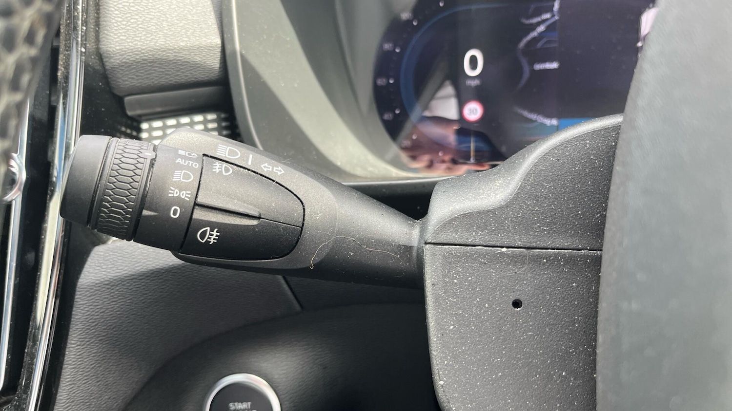 Used Volvo XC40 2024 for sale - 76513406: Photo 21