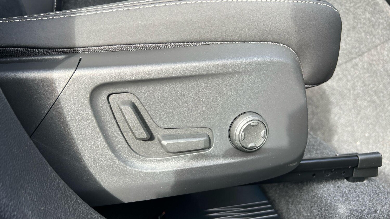 Used Volvo XC40 for sale - 77852722: Photo 16