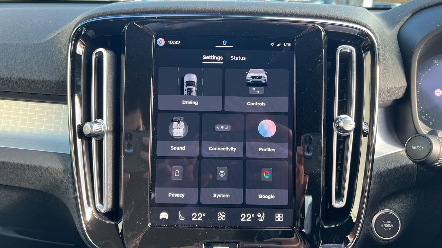 Used Volvo XC40 for sale - 77852722: Photo 22