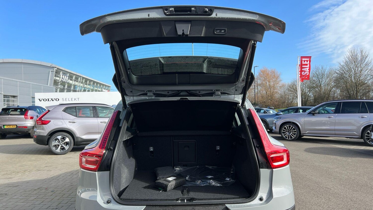 Used Volvo XC40 for sale - 77852722: Photo 27