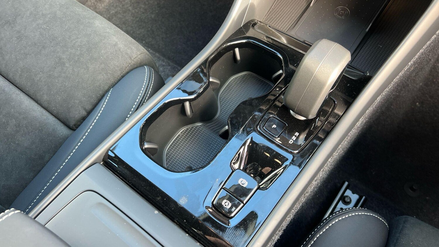 Used Volvo XC40 for sale - 77852722: Photo 6