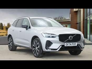 2024 (74) - Plus, B5 AWD Mild hybrid, Petrol, Dark 5-Door