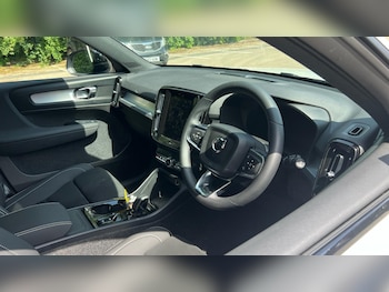 Used Volvo XC40 2025 for sale - 78898490: Photo