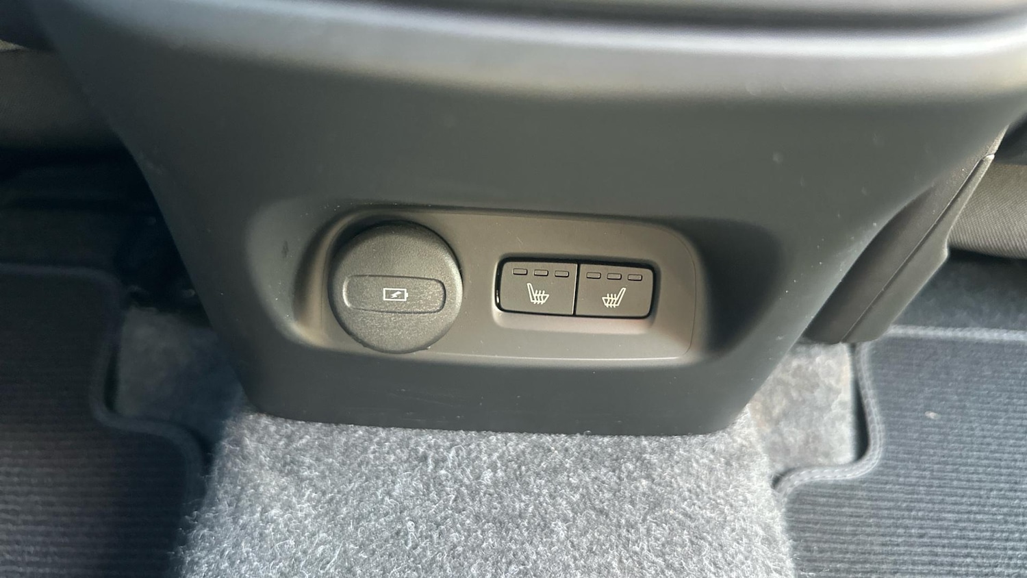 Used Volvo XC40 2024 for sale - 76349426: Photo 19