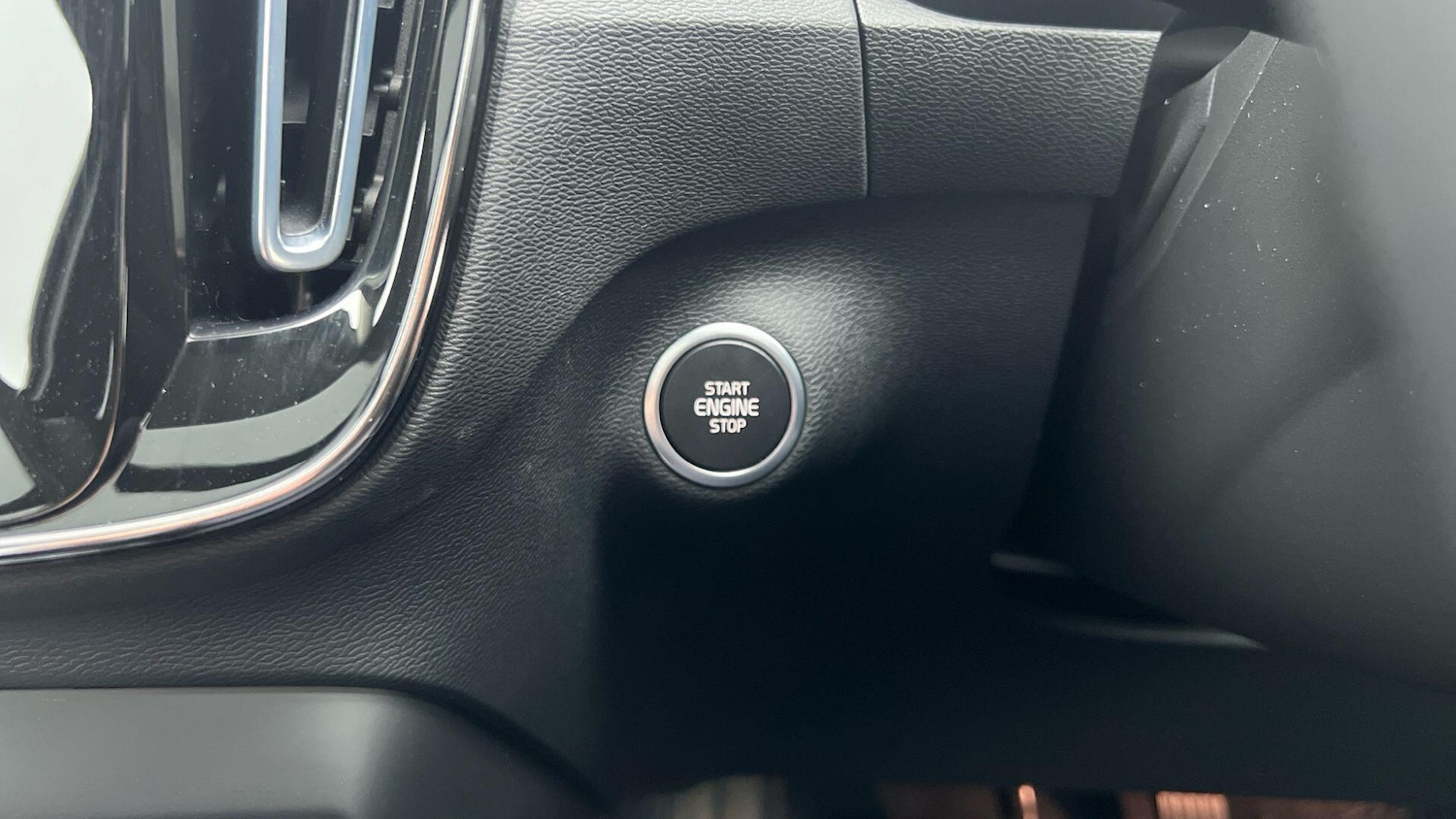 Used Volvo XC40 for sale - 77254522: Photo 11