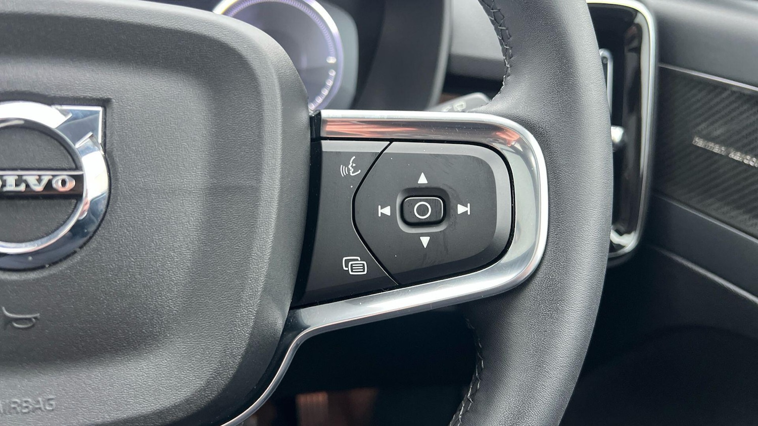 Used Volvo XC40 for sale - 77254522: Photo 19