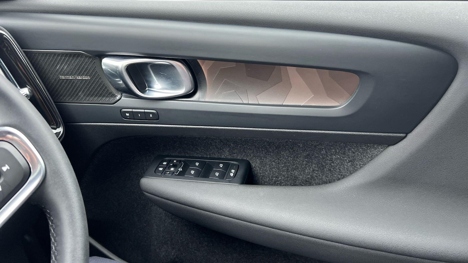 Used Volvo XC40 for sale - 77254522: Photo 22