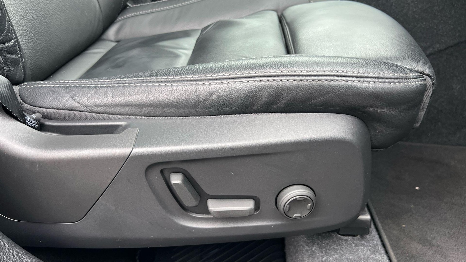 Used Volvo XC40 for sale - 77254522: Photo 34