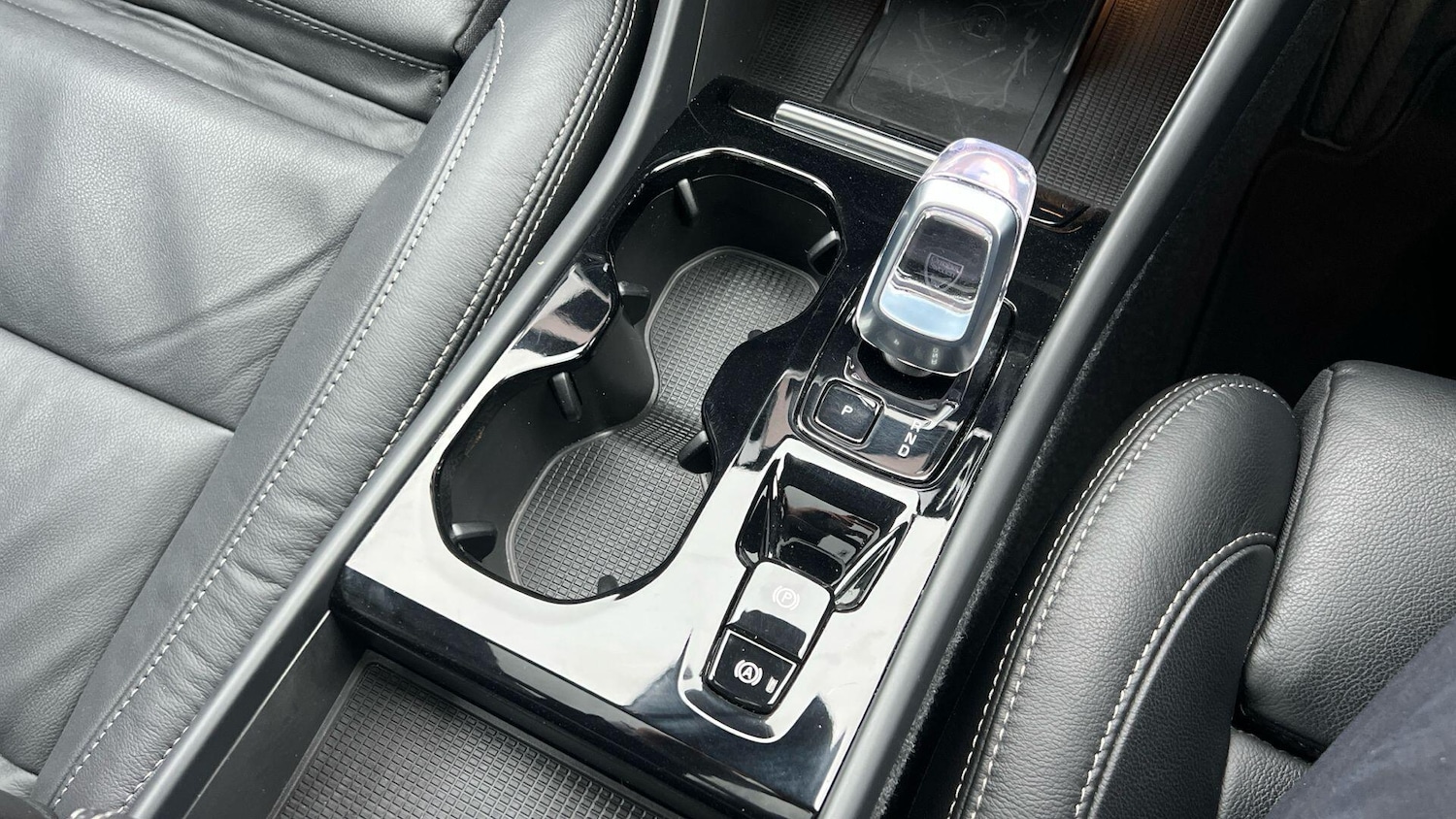 Used Volvo XC40 for sale - 77254522: Photo 6