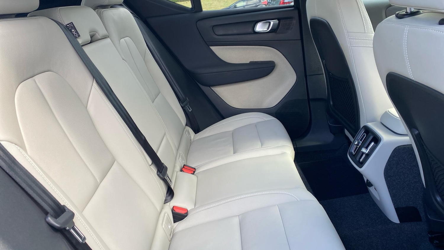 Used Volvo XC40 2024 for sale - 76152218: Photo 7