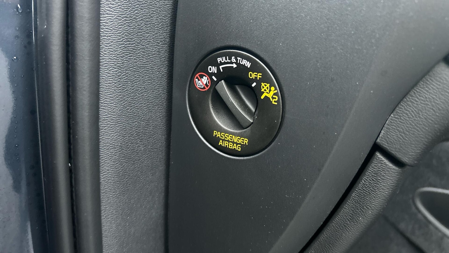 Used Volvo XC40 2022 for sale - 77102025: Photo 38