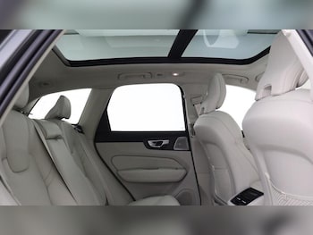Used Volvo XC60 2025 for sale - 76866052: Photo