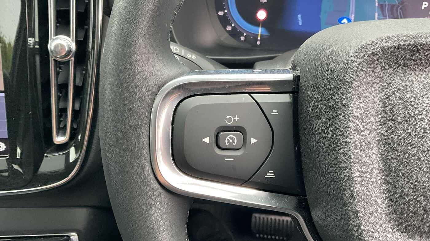 Used Volvo XC40 for sale - 77191097: Photo 23