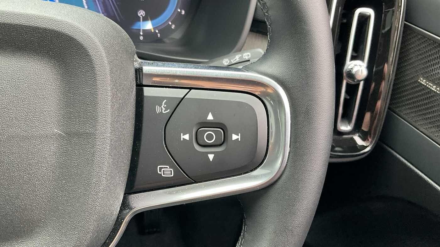 Used Volvo XC40 for sale - 77191097: Photo 24