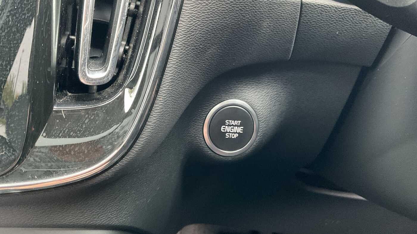 Used Volvo XC40 for sale - 77191097: Photo 29