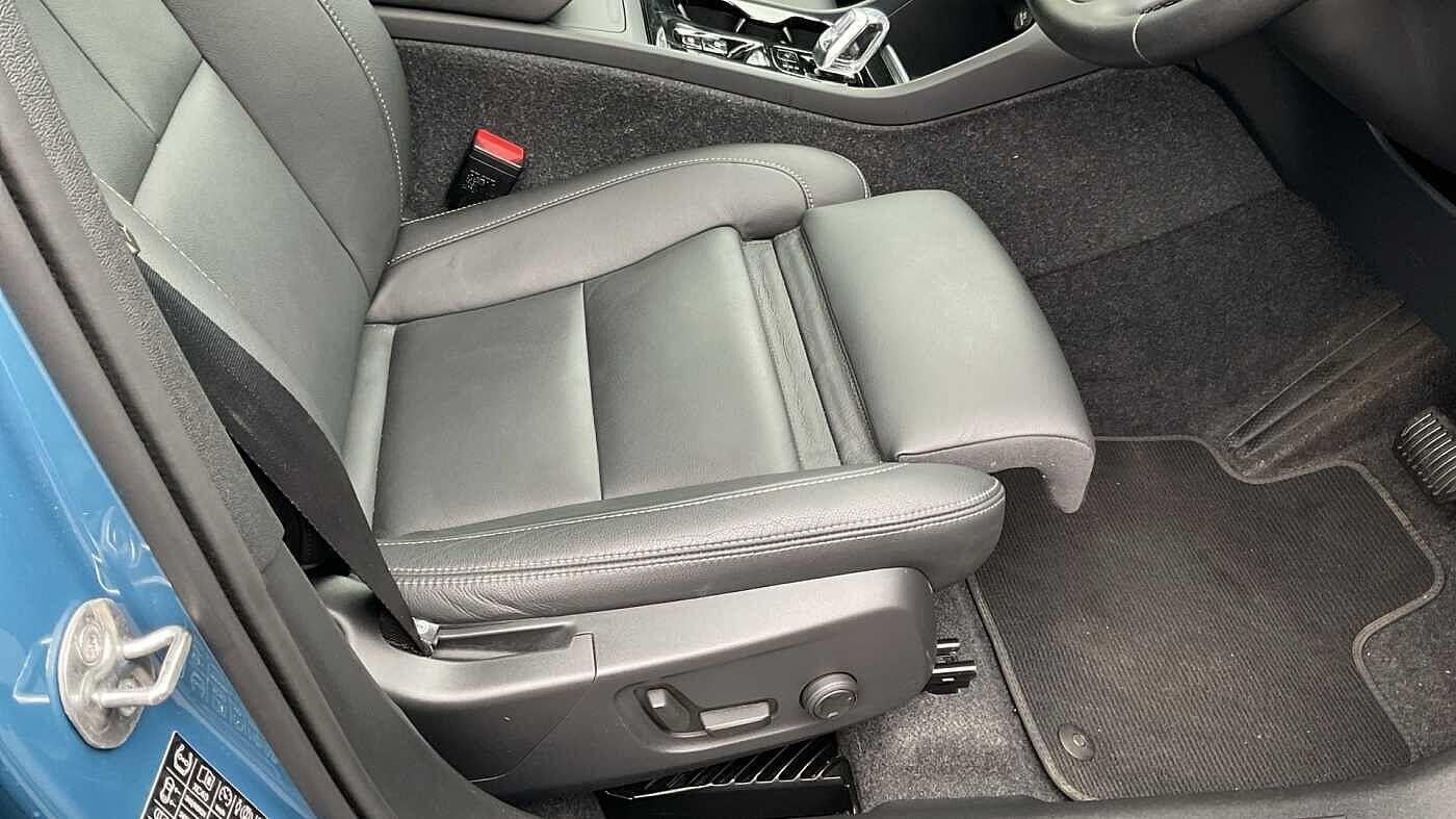 Used Volvo XC40 for sale - 77191097: Photo 32