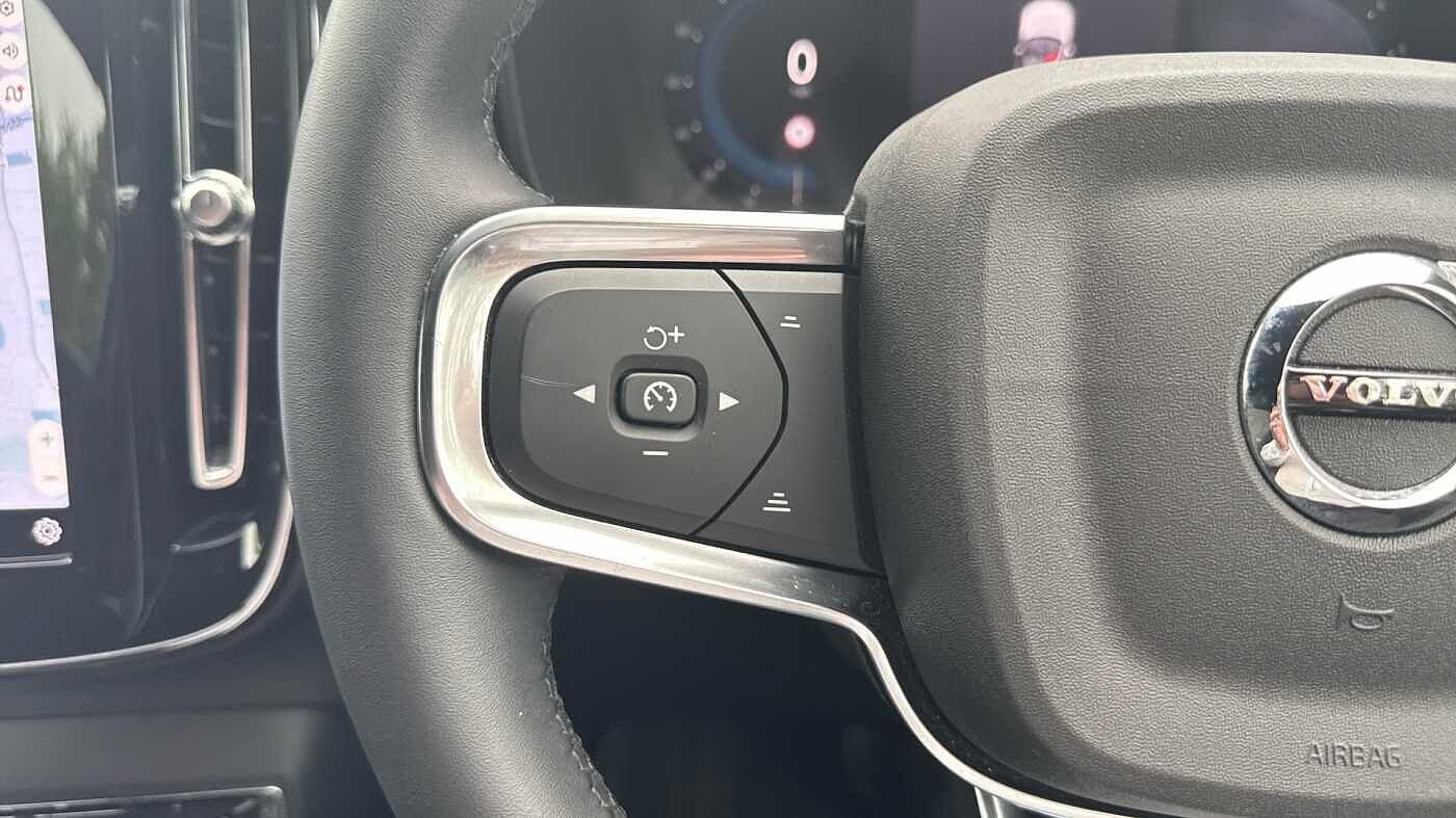 Used Volvo XC40 2024 for sale - 76855811: Photo 21