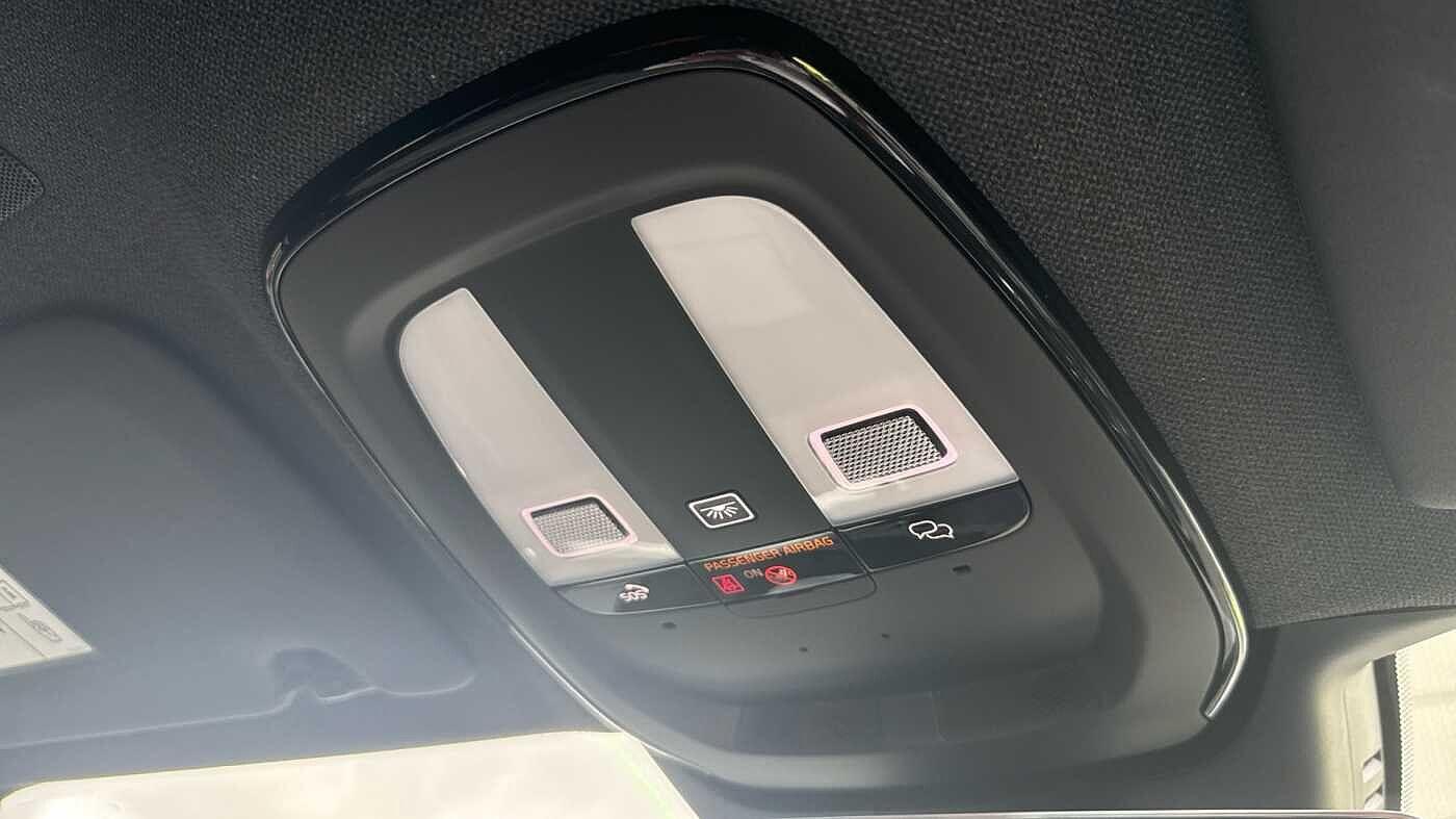 Used Volvo XC40 2024 for sale - 76855811: Photo 25