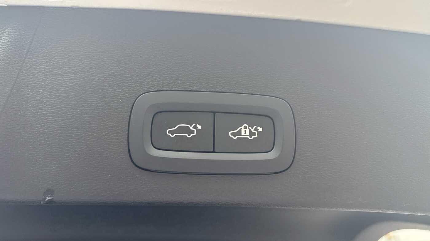 Used Volvo XC40 2024 for sale - 76855811: Photo 28