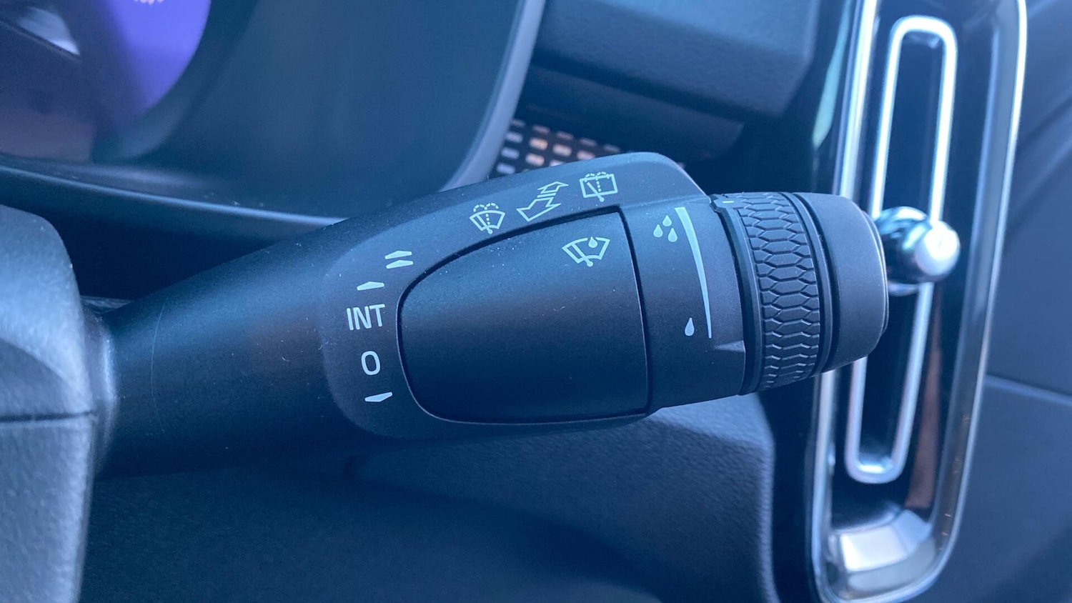 Used Volvo XC40 2024 for sale - 77097713: Photo 23