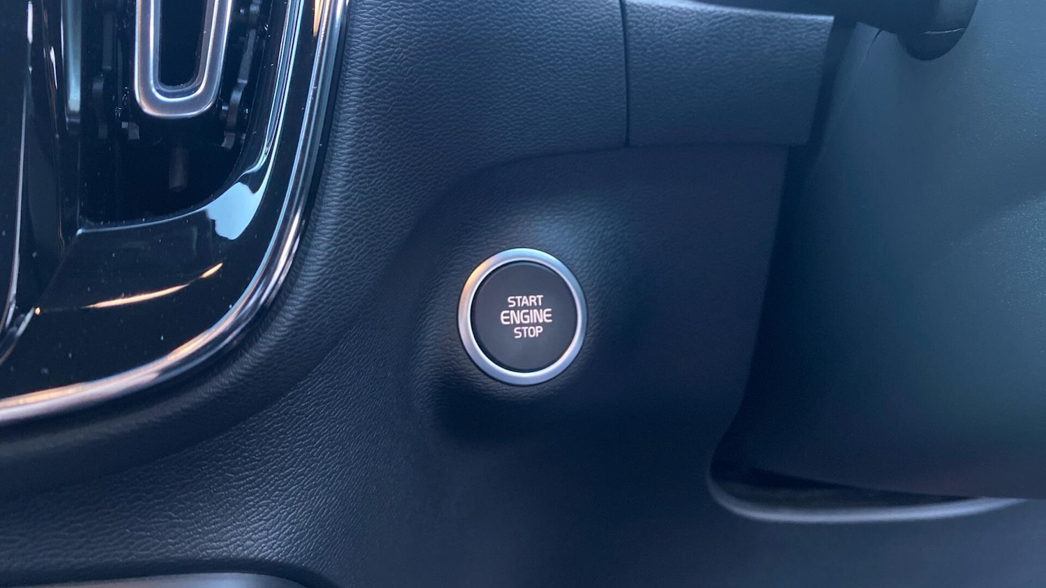 Used Volvo XC40 2024 for sale - 77097713: Photo 27