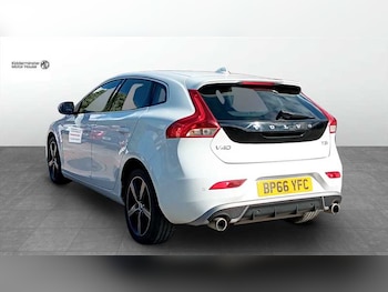 Used Volvo V40 2016 for sale - 75654970: Photo