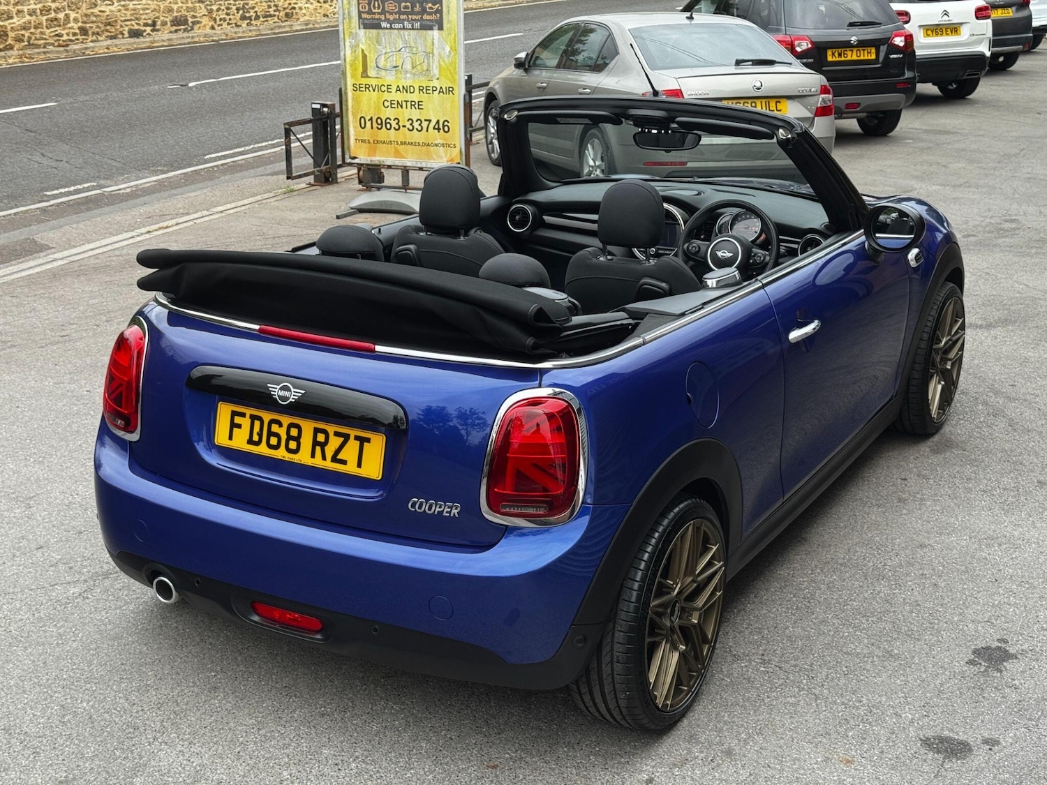 Used MINI Convertible 2018 for sale - 77086650: Photo 23