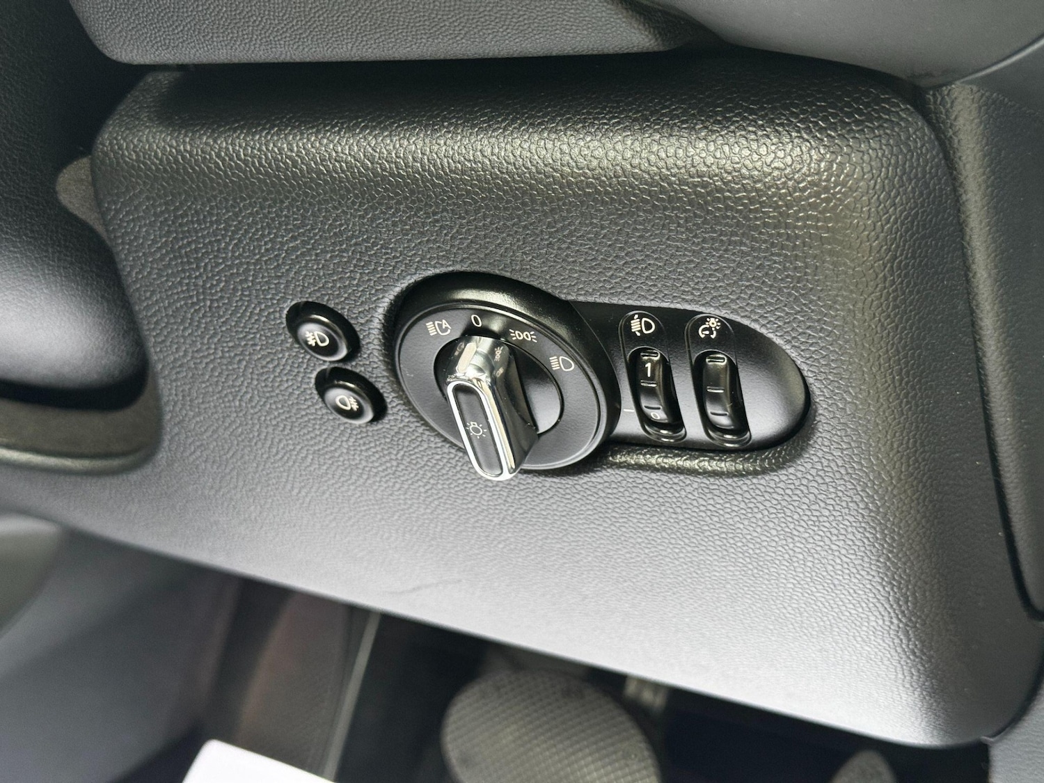 Used MINI Convertible 2018 for sale - 77086650: Photo 51