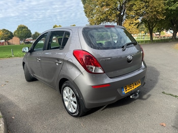 Used Hyundai i20 2013 for sale - 75761370: Photo 2