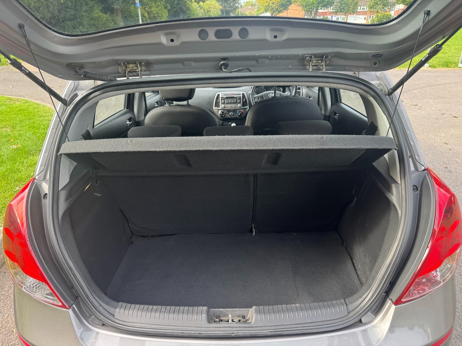 Used Hyundai i20 2013 for sale - 75761370: Photo 9