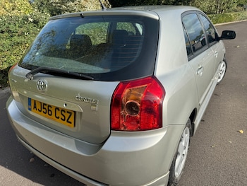 Used Toyota Corolla 2006 for sale - 76142228: Photo 3