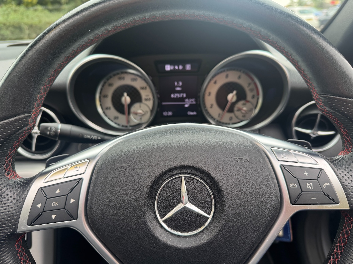 Used Mercedes-Benz SLK 2011 for sale - 76116163: Photo 10