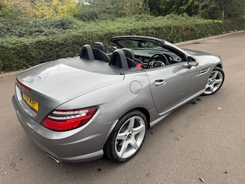 Used Mercedes-Benz SLK 2011 for sale - 76116163: Photo