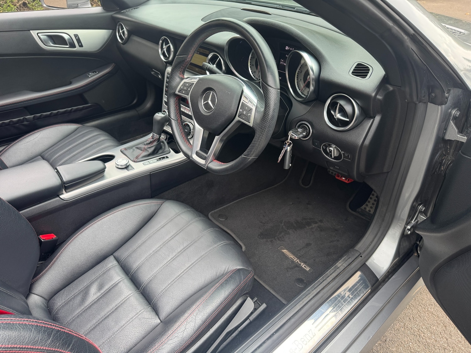 Used Mercedes-Benz SLK 2011 for sale - 76116163: Photo 6