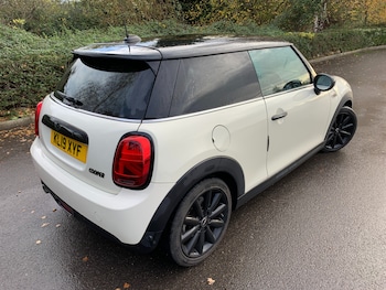 Used MINI Hatch 2019 for sale - 76531056: Photo