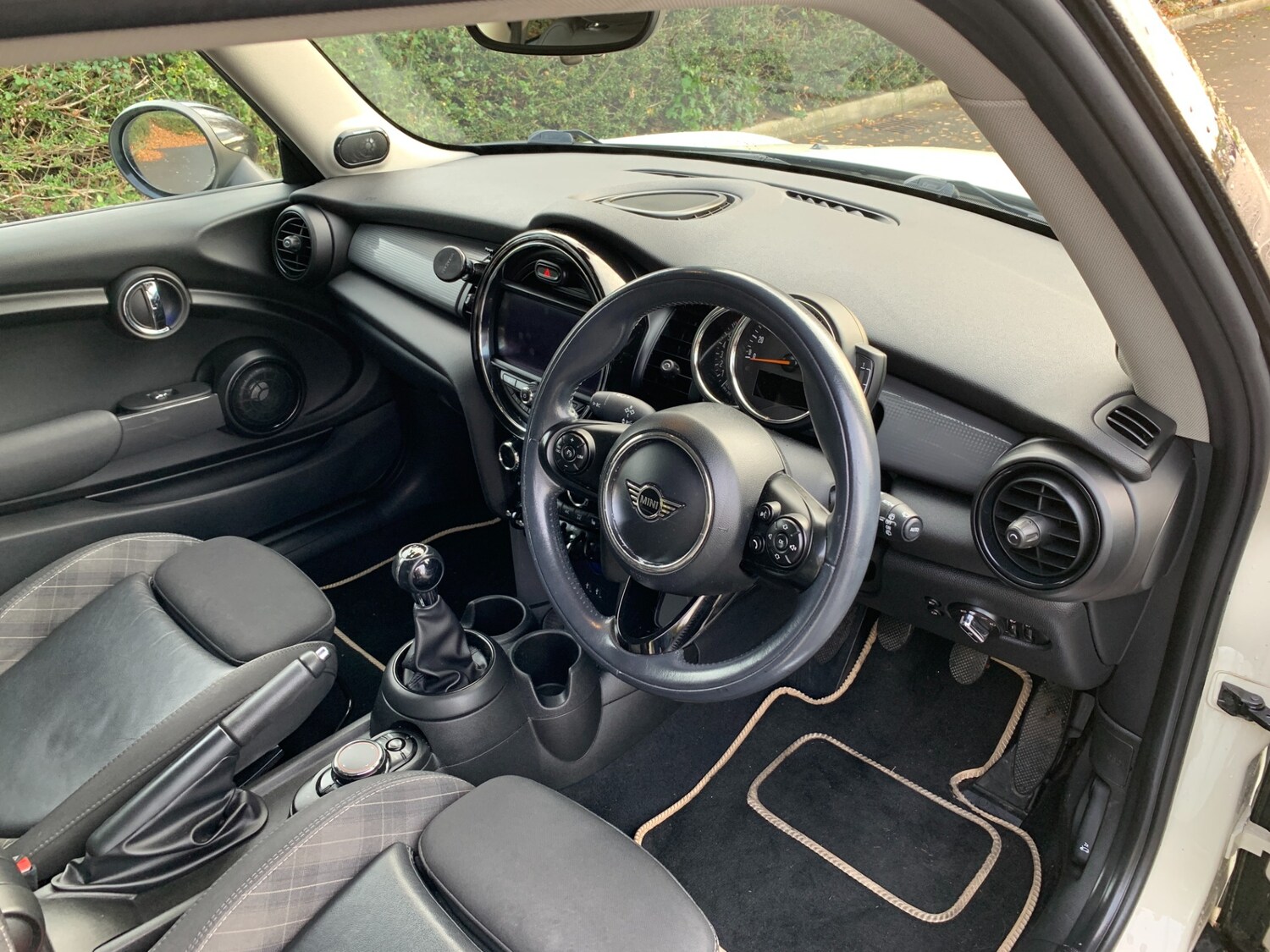 Used MINI Hatch 2019 for sale - 76531056: Photo 6