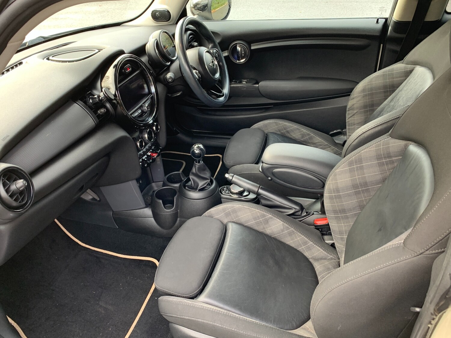 Used MINI Hatch 2019 for sale - 76531056: Photo 8