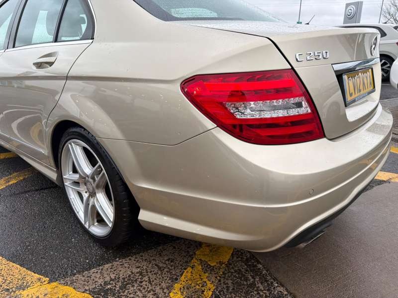 Used Mercedes-Benz C Class 2012 for sale - 77605286: Photo 13