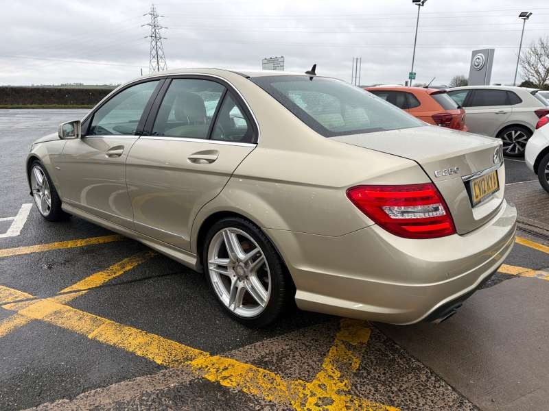 Used Mercedes-Benz C Class 2012 for sale - 77605286: Photo 18