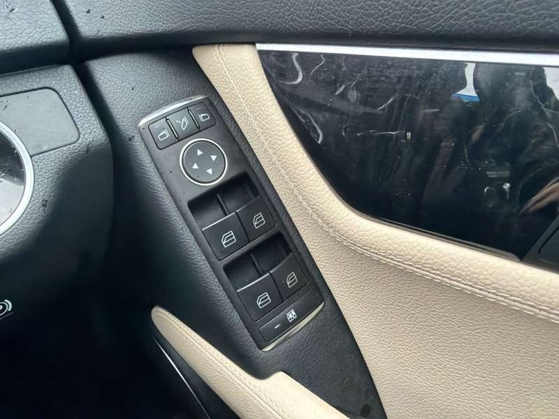 Used Mercedes-Benz C Class 2012 for sale - 77605286: Photo 33