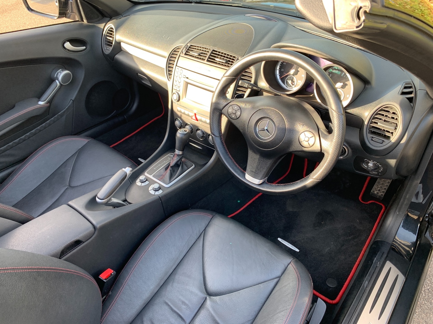 Used Mercedes-Benz SLK 2010 for sale - 76160956: Photo 15