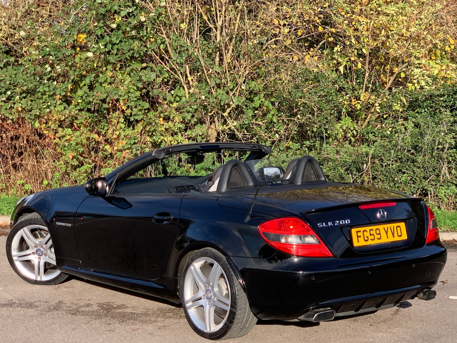 Used Mercedes-Benz SLK 2010 for sale - 76160956: Photo 4