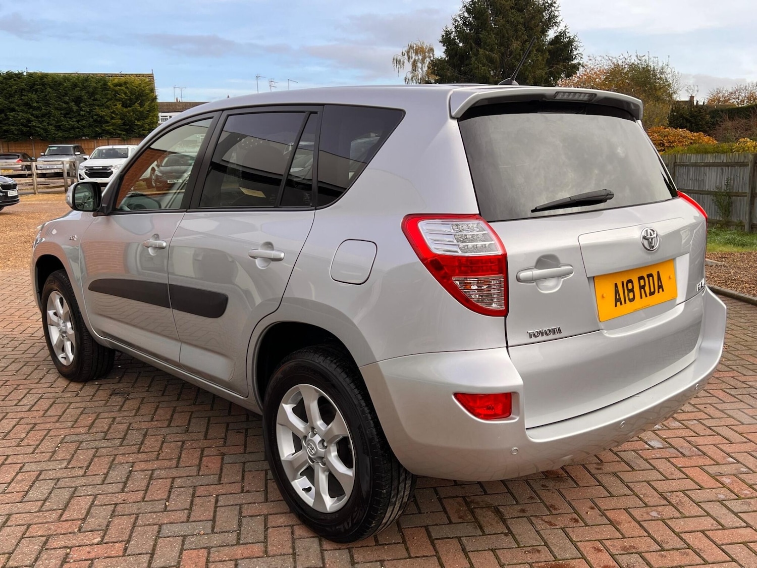 Used Toyota RAV4 2010 for sale - 76450406: Photo 3