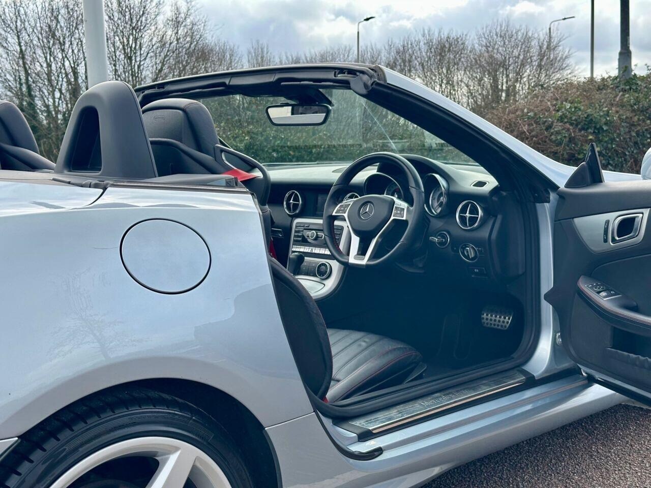 Used Mercedes-Benz SLK 2013 for sale - 77873630: Photo 24