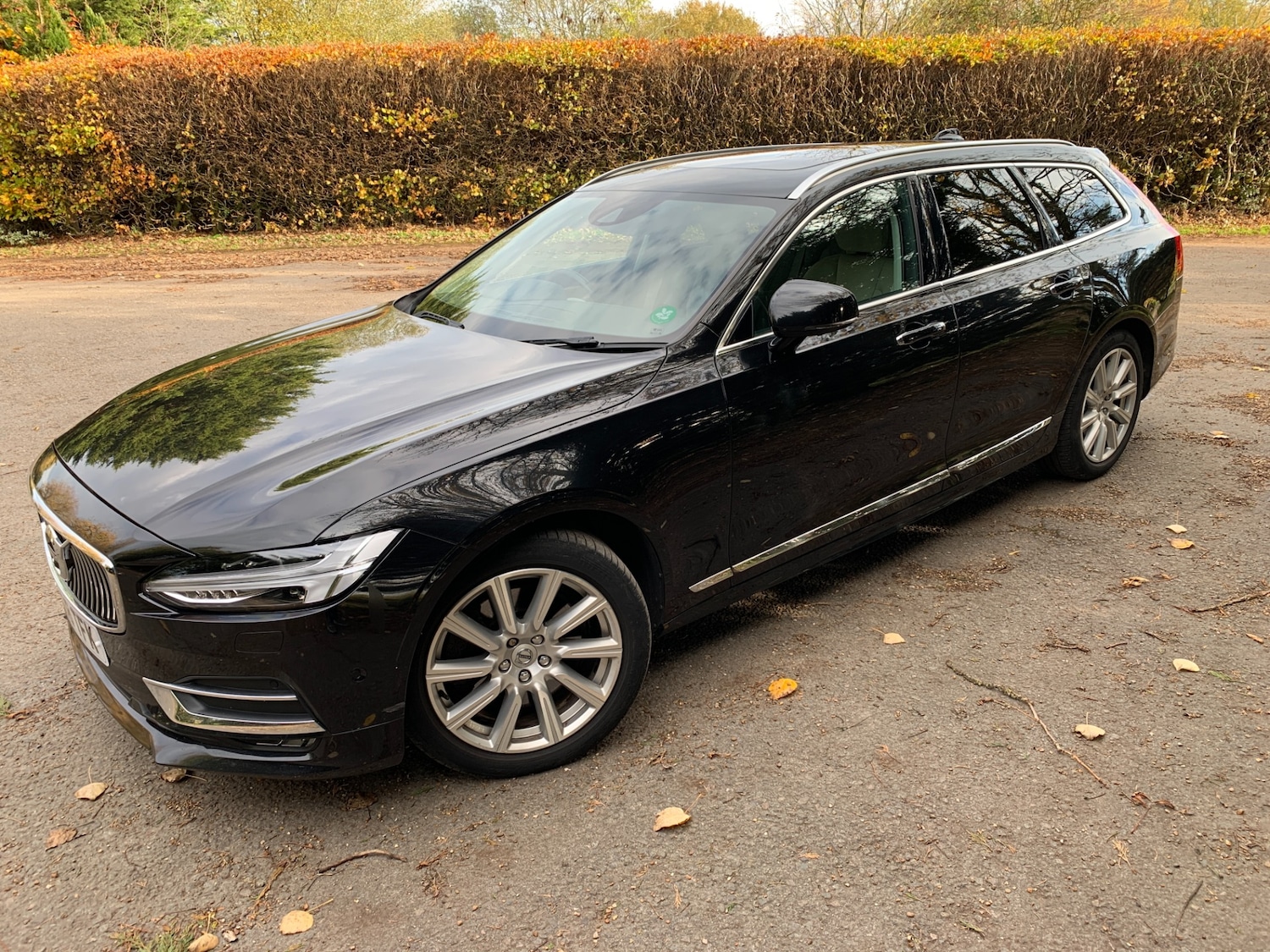 Used Volvo V90 2018 for sale - 76531073: Photo 2