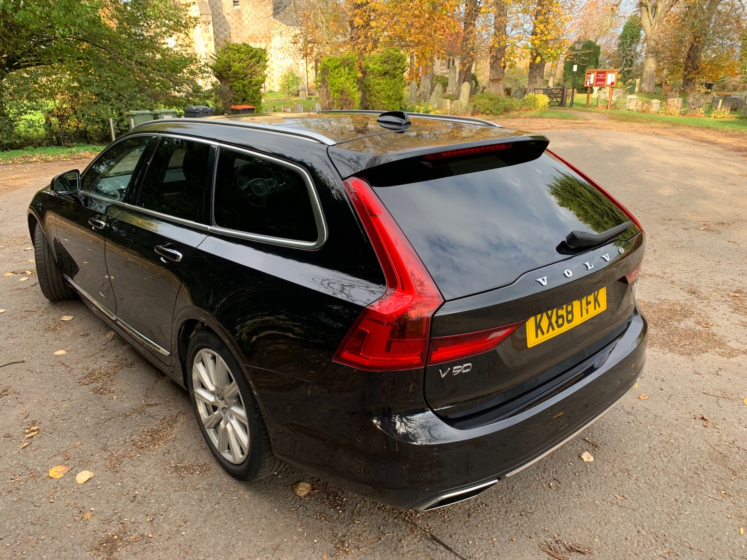 Used Volvo V90 2018 for sale - 76531073: Photo 3