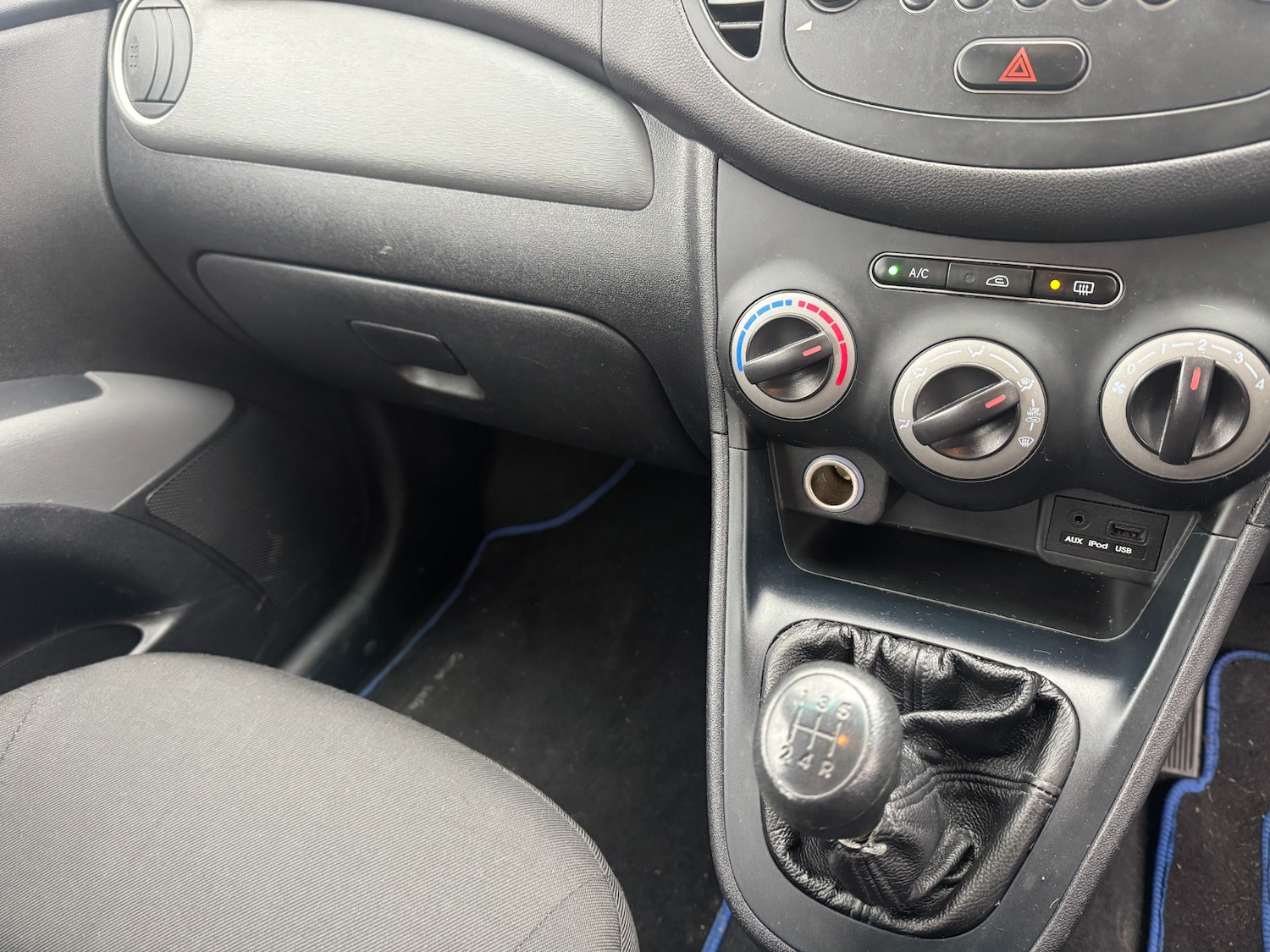 Used Hyundai i10 2012 for sale - 77531954: Photo 16