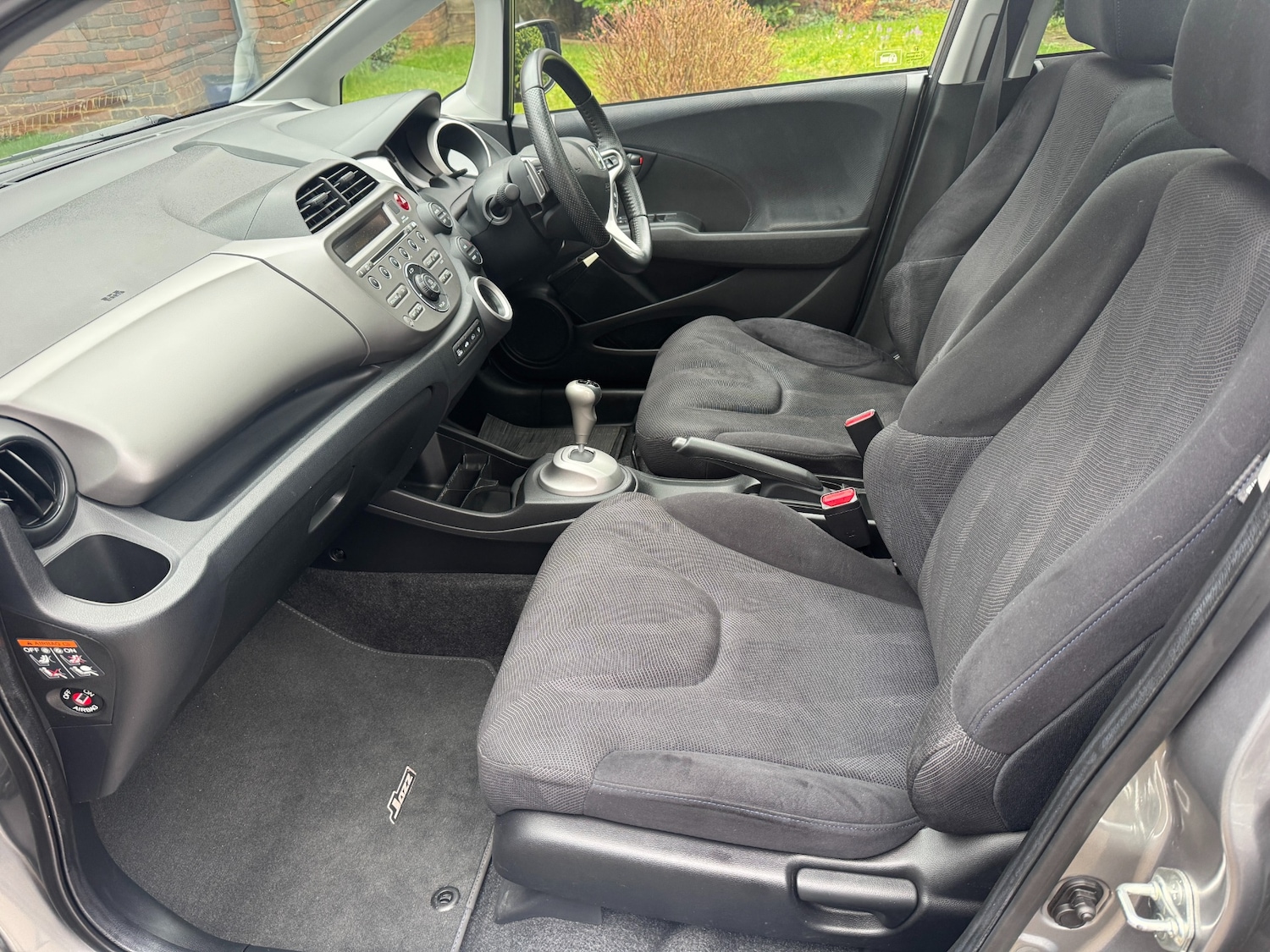 Used Honda Jazz 2010 for sale - 77460973: Photo 50