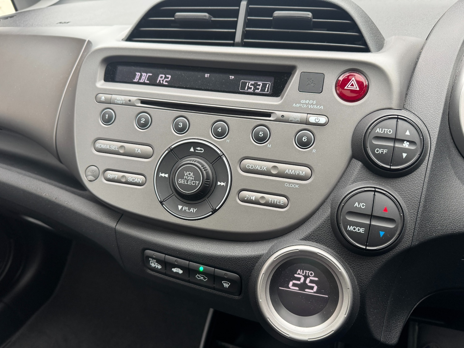 Used Honda Jazz 2010 for sale - 77460973: Photo 51