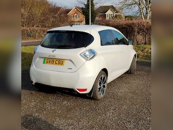 Used Renault Zoe 2019 for sale - 77262405: Photo